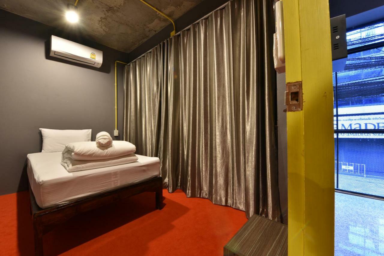 248 Street Hostel Chiang Mai Exteriör bild
